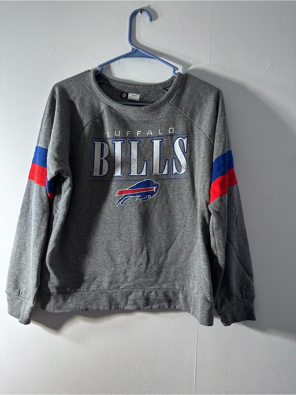 Buffalo bills woman’s sweatshirt size med